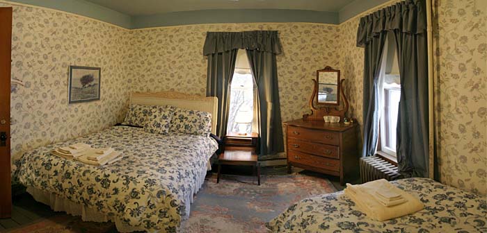 031-margaretville-mountain-inn-two-room-suite